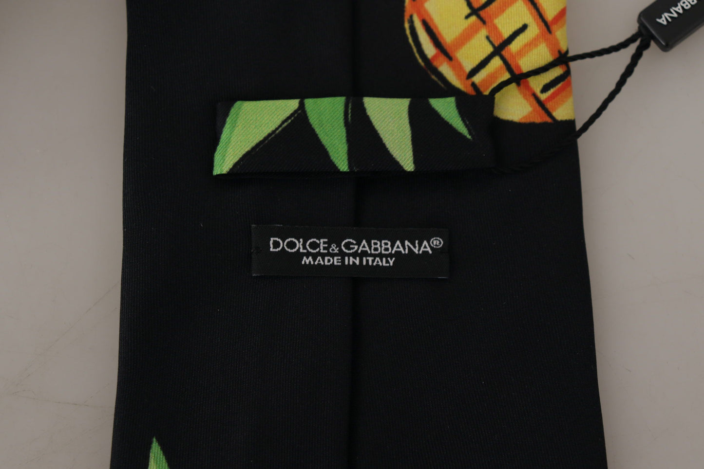 Dolce &amp; Gabbana Elegant Black Silk Tie for Sophisticated Style