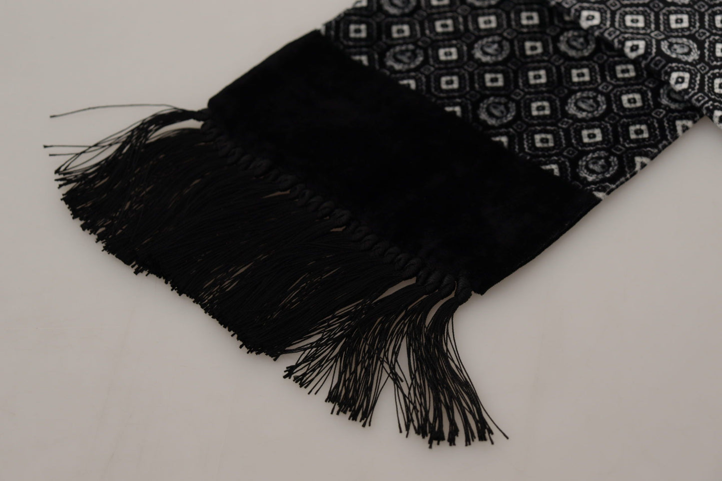 Dolce &amp; Gabbana Elegant Black Geometric Silk Blend Scarf